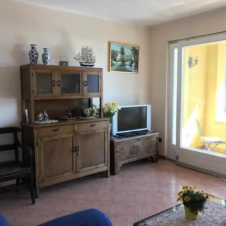 Daire Casa Aneris Stunning View On Lake Como Gravedona